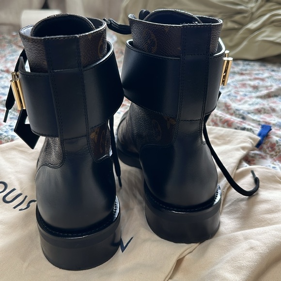 Louis Vuitton wonderland flat ranger boot casual luxury leather - Picture 3 of 9